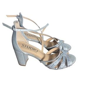Badgley Mischka silver glitter platform heel rhinestone formal shoes Sz 6.5